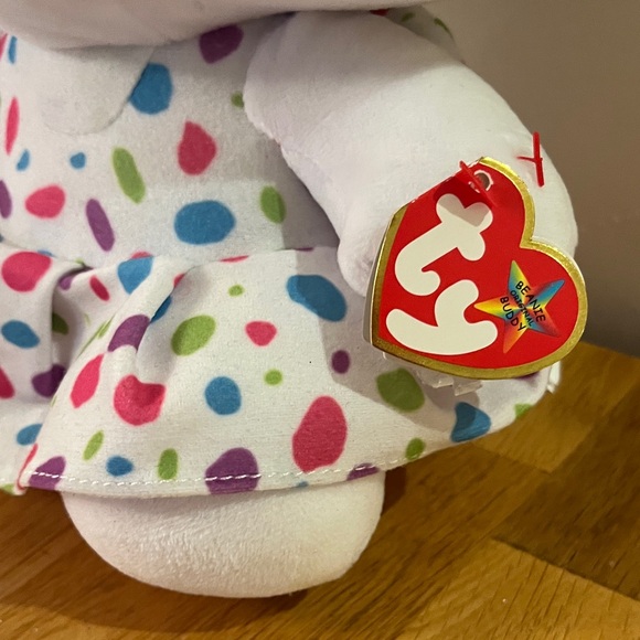 Hello Kitty - Picture 2 of 4